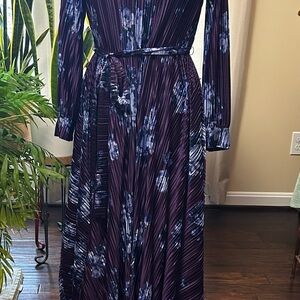 Chic Long Sleeve Dress in Purple and Blue